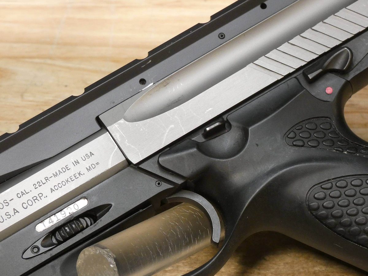 Beretta U22 Neos Inox 22lr D4 Guns