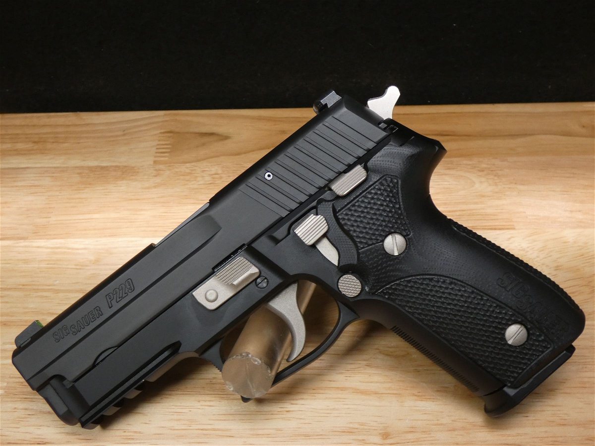 Sig Sauer P229 Nightmare – 9mm | D4 Guns