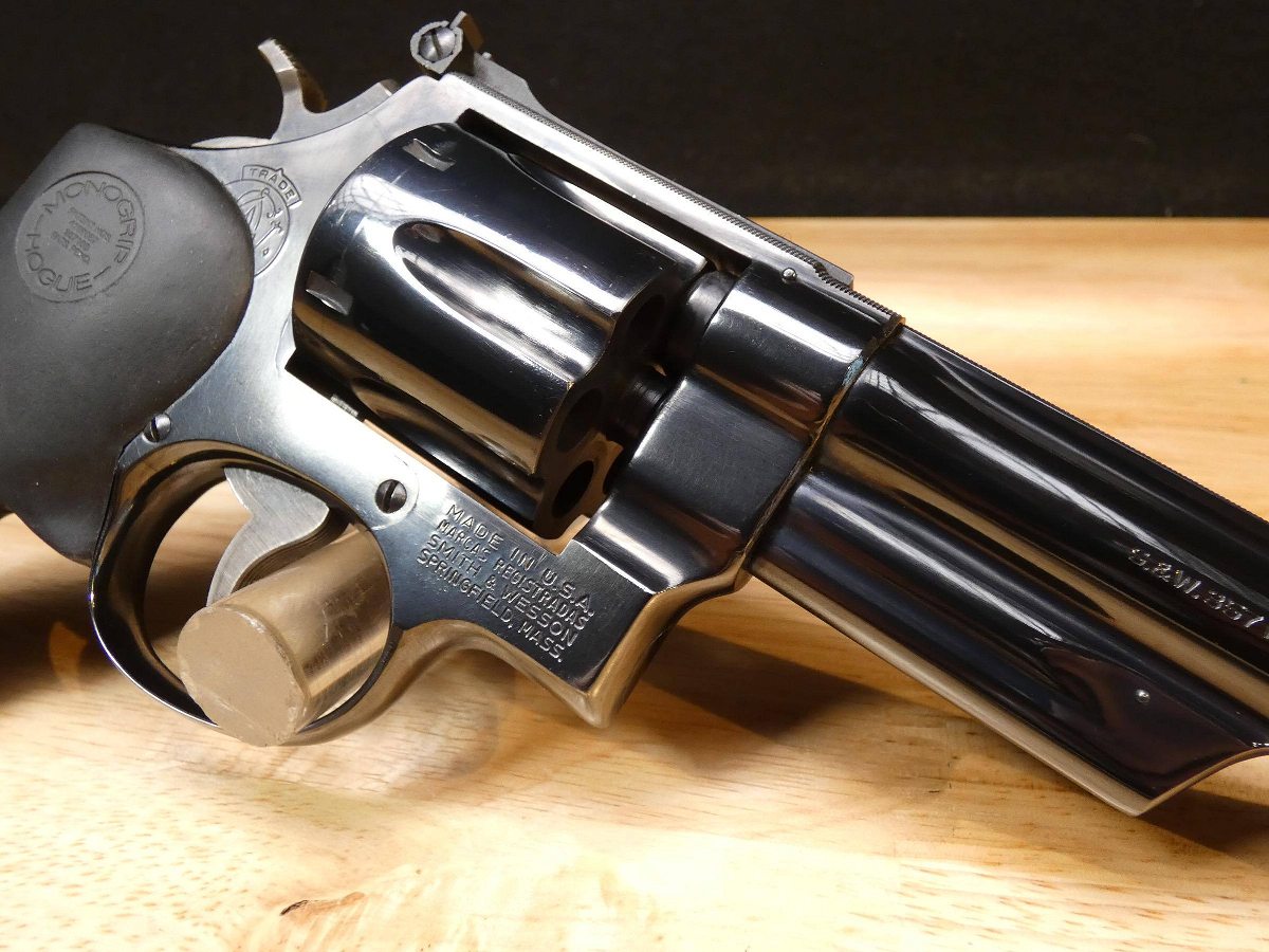 Smith & Wesson Model 27-2 – .357 MAG | D4 Guns