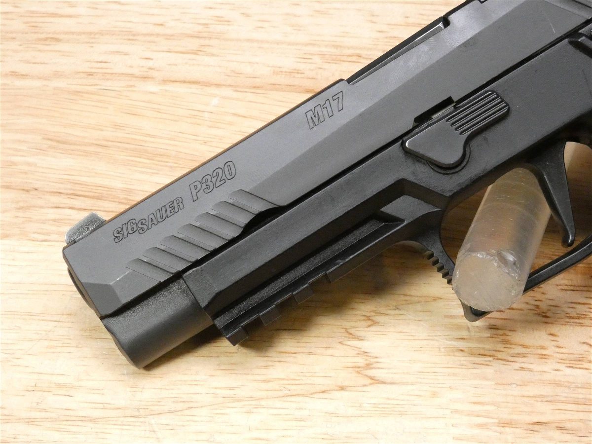 Sig Sauer P320 M-17 – 9mm | D4 Guns