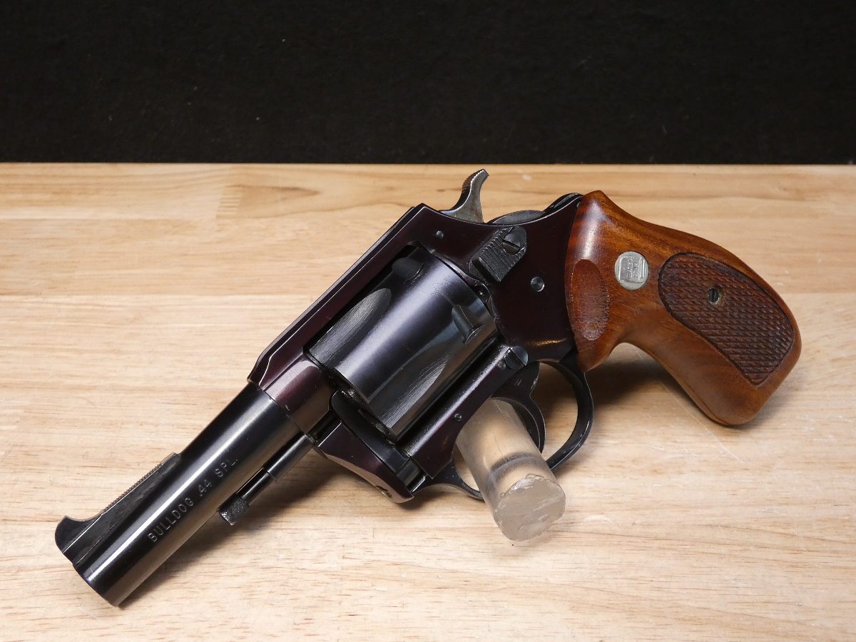 Charter Arms Bulldog .44 SPL D4 Guns