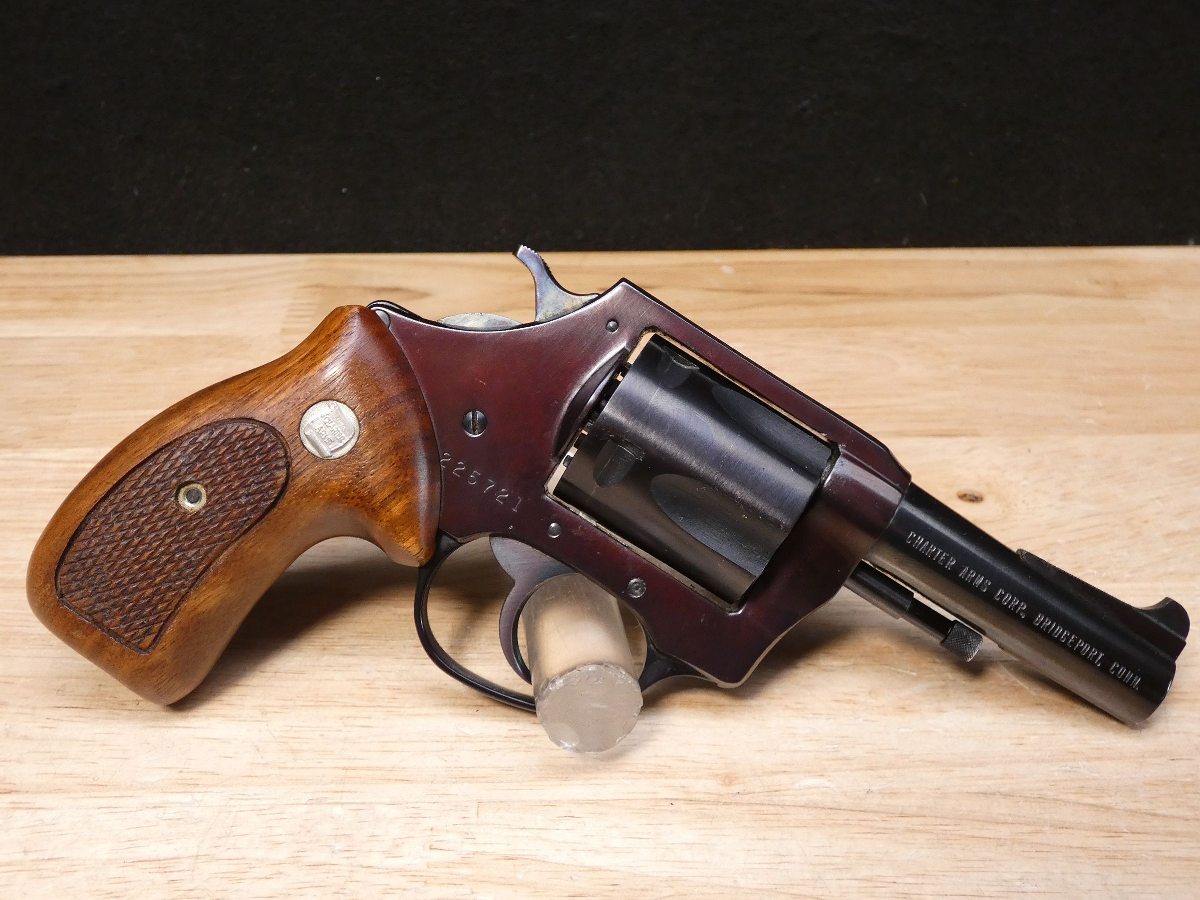 Charter Arms Bulldog .44 SPL D4 Guns