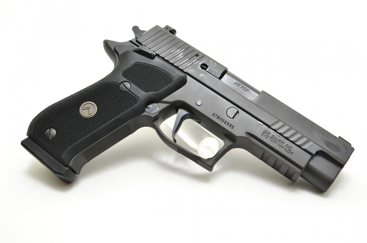 SIG SAUER P220 Legion – LNIB – .45 ACP | D4 Guns