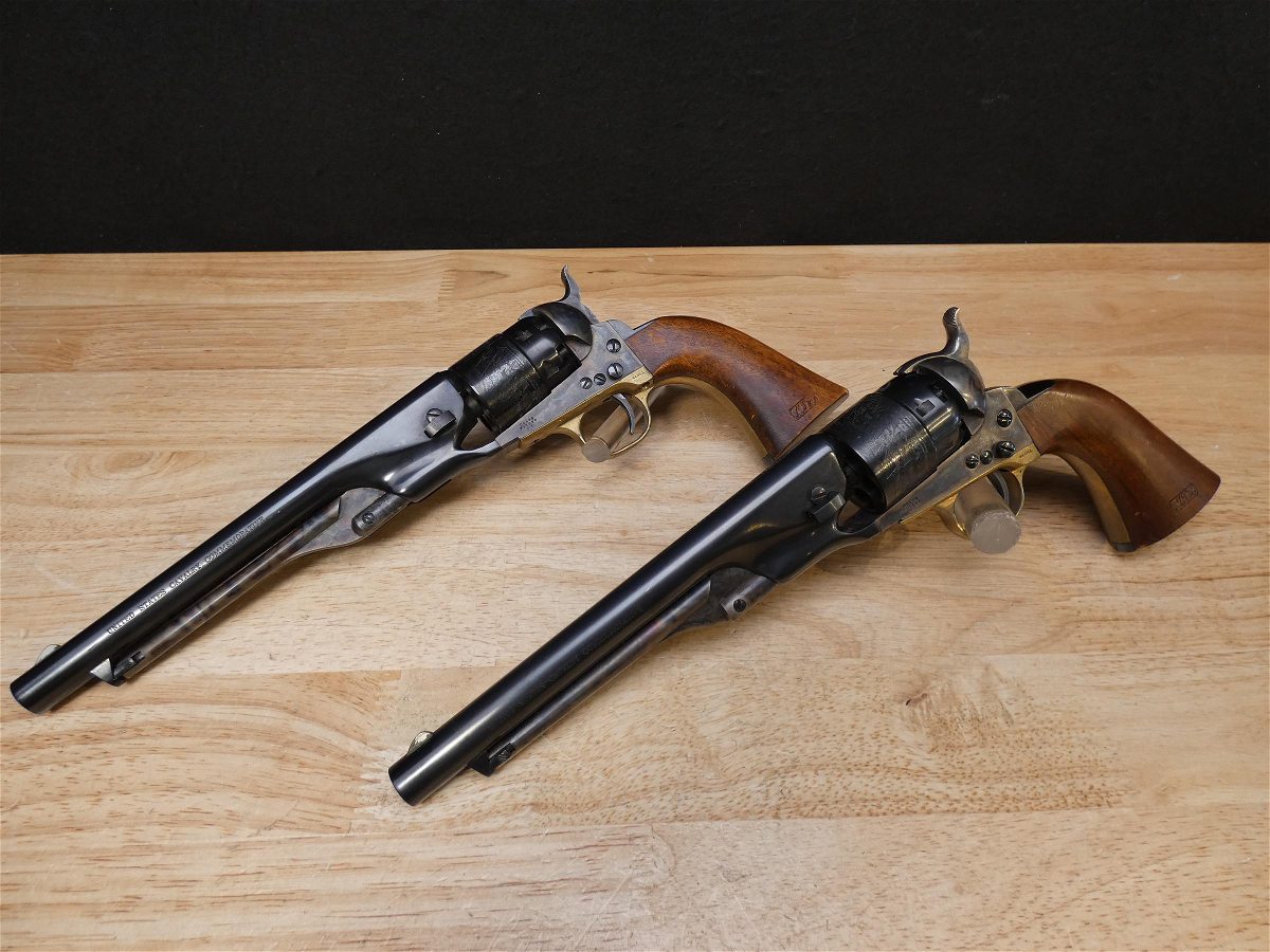 U.S. Cavalry 200th Anniversary Colt 2-gun set. Cased pair of 1860 Army black  powder revolvers with one buttstock and accessories (com824)