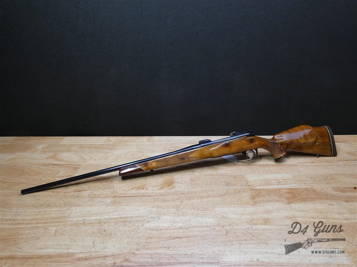 Weatherby Mark V Deluxe - .240 Wby Mag - Japan - Monte Carlo Stock ...