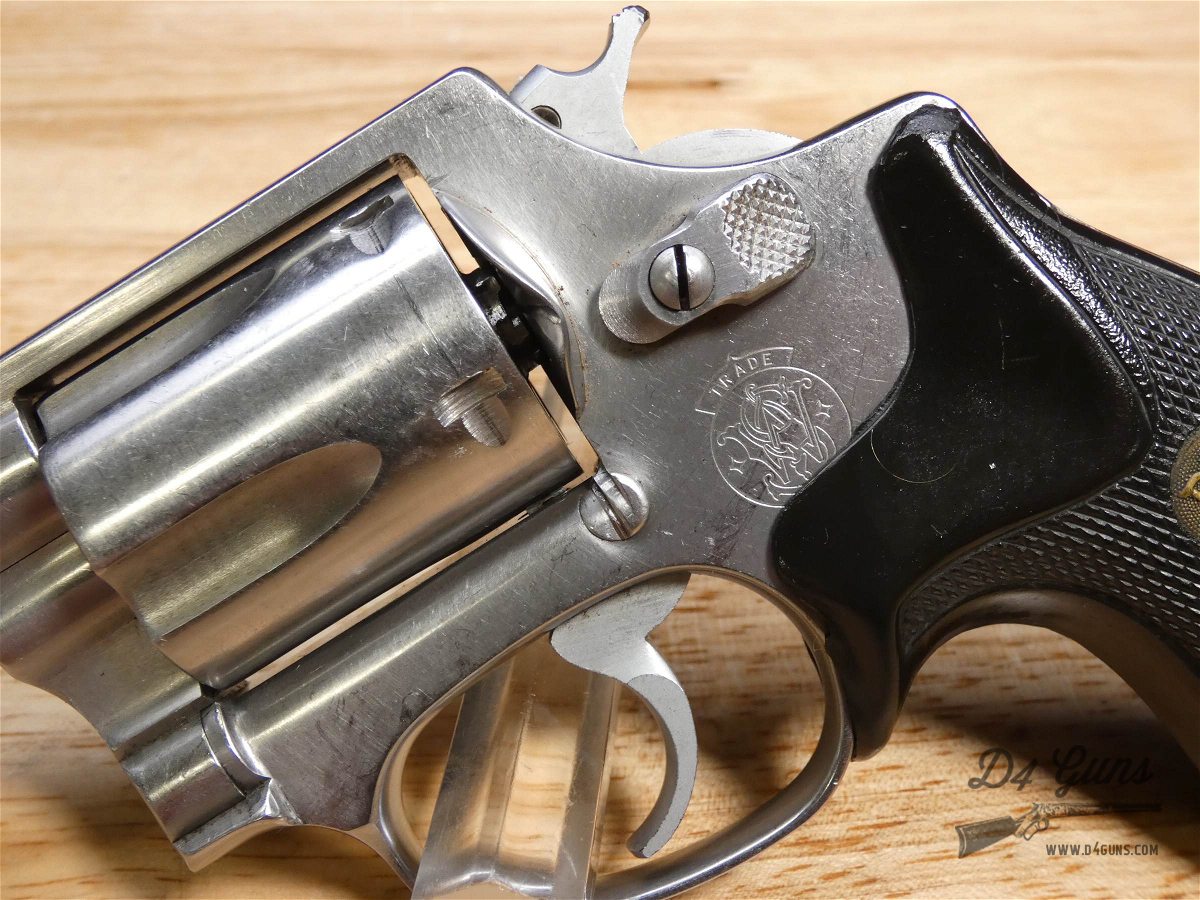 Smith and Wesson Model 60 - .38 SPL - Stainless S&W - Pachmayr - Snub ...