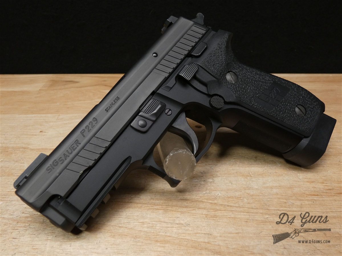 Sig Sauer P229 - 9mm - w/ 4 Mags & Manual - Compact P226 - Night Sights ...