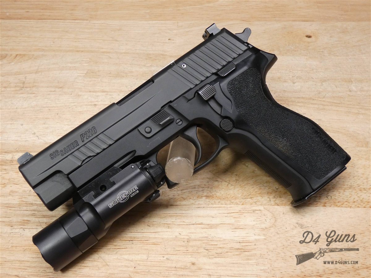 Sig Sauer P226 Extreme - 9mm - w/ 6 Mags & Surefire X300 Light - XLNT ...