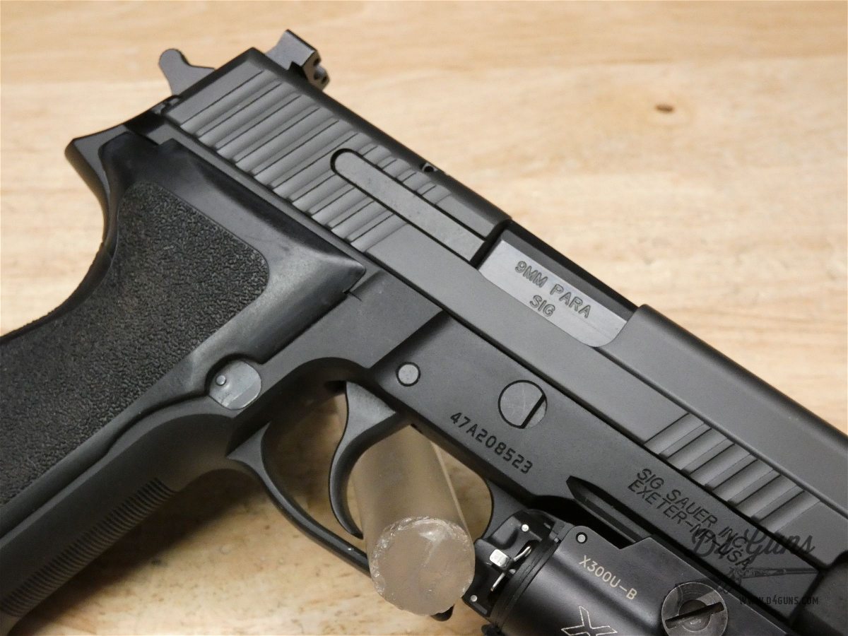 Sig Sauer P226 Extreme - 9mm - w/ 6 Mags & Surefire X300 Light - XLNT ...