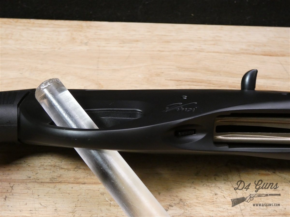 Benelli Vinci 12ga Mfg. 2010 Italy 3in 5 Chokes Semi w