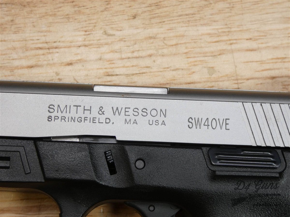 Smith & Wesson SW40VE - w/ Mag - Sigma - Stainless - Carry Pistol-img-19