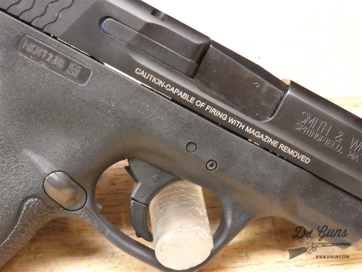 Smith & Wesson M&P40 Shield - .40 S&W - S&W M&P - CCW - w/ Case & 2 Mags!-img-10