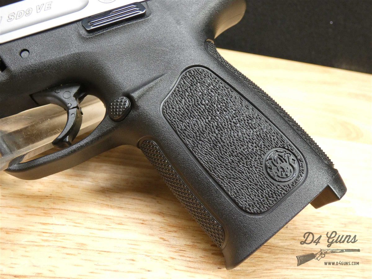 Smith & Wesson SD9VE - 9mm - w/ 2 Mags - S&W SD9 VE - LOOK!-img-6