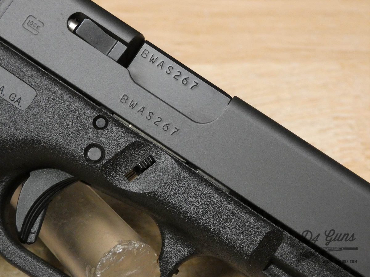 Glock 19 Gen 3 - 9mm - Austrian Made - G19 - w/ OG Case & 2 Mags! - CA Comp-img-12