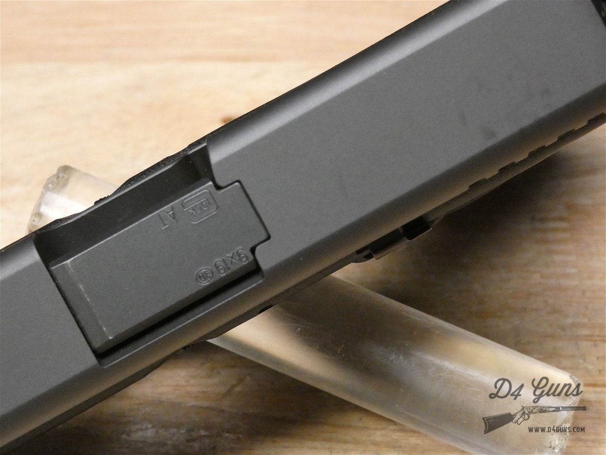 Glock 19 Gen 3 - 9mm - Austrian Made - G19 - w/ OG Case & 2 Mags! - CA Comp-img-16