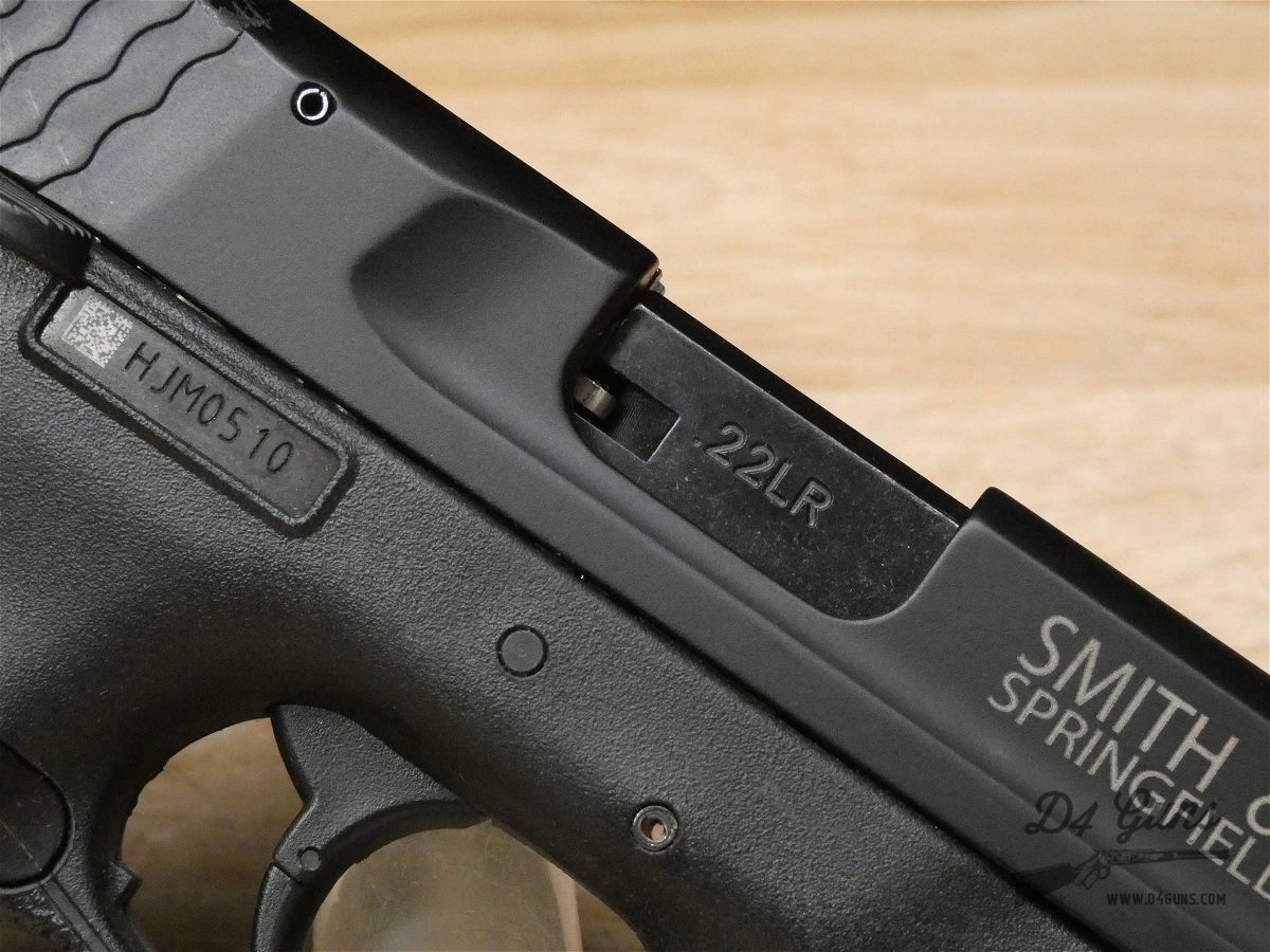 Smith & Wesson M&P22 Compact - .22 LR - S&W M&P 22 - w/ Box + More-img-12