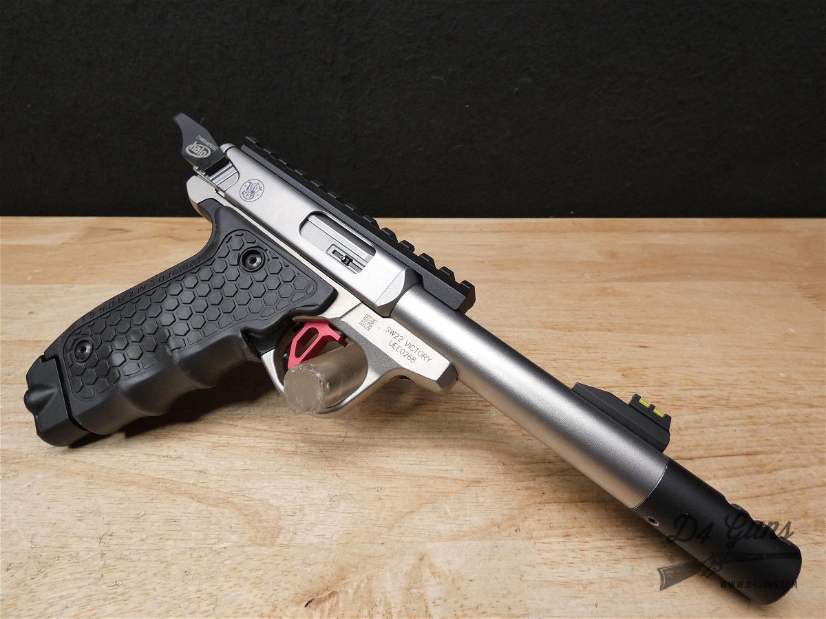 Smith & Wesson SW22 Victory - .22 LR - S&W - 4 Mags & Tandemkross Upgrades-img-8