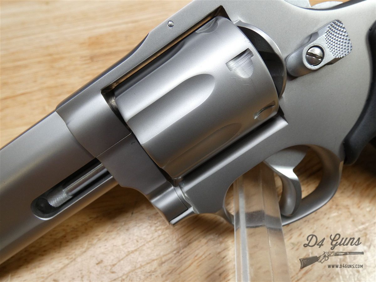 Taurus M627 - .357 Mag - Stainless - Ported 4in BBL - w/case - 2-627049-img-4