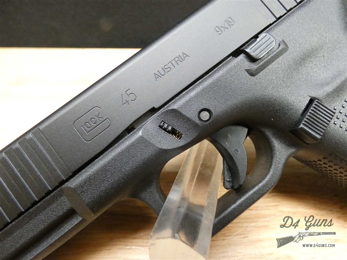 Glock 45 Gen 5 - 9mm - w/ 3 Mags & Case - G45 - Compact 17 - LOOK!-img-5