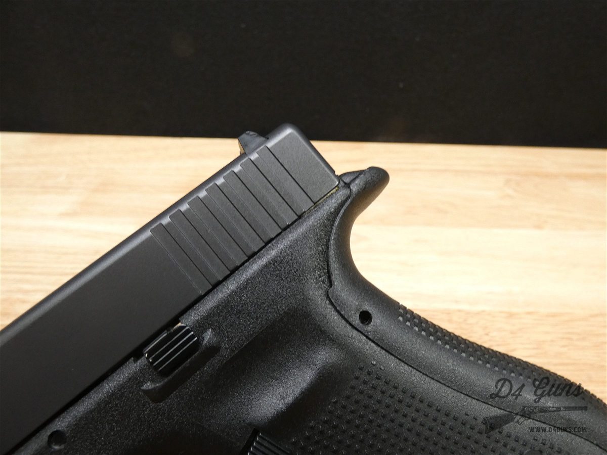 Glock 17 Gen4 - 9mm - G17 - w/ Case + More - Popular Carry Pistol-img-6