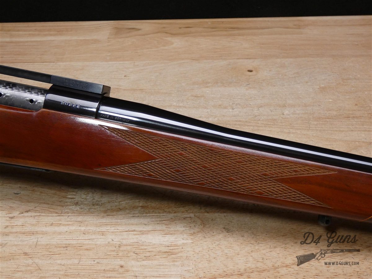 Weatherby Mark V Deluxe - .300 WBY Mag - MFG Germany - Redfield - XLNT-img-21