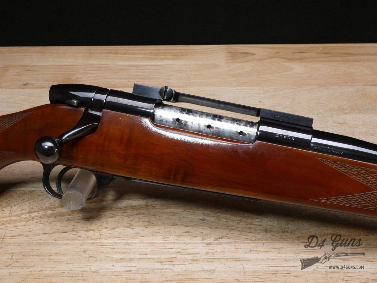 Weatherby Mark V Deluxe - .300 WBY Mag - MFG Germany - Redfield - XLNT-img-22