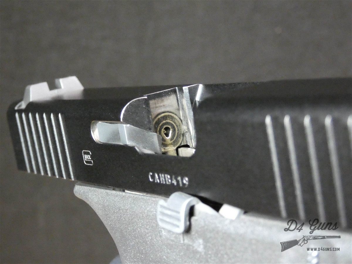 Glock 19 Gen 5 - 9mm - Austria - G19 Gen5 - w/ Case & 3 Mags + More!-img-21