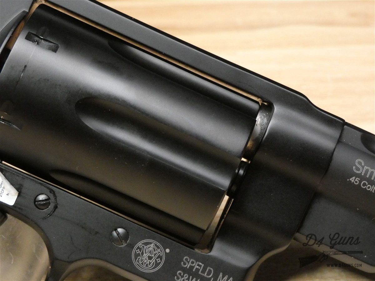 Smith & Wesson Governor - .45 LC .45ACP .410ga - S&W - Crimson Trace Grips-img-11