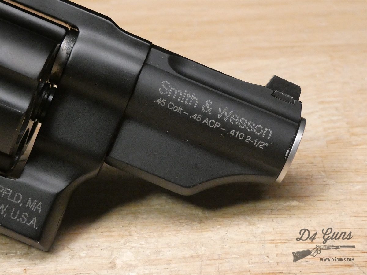 Smith & Wesson Governor - .45 LC .45ACP .410ga - S&W - Crimson Trace Grips-img-12