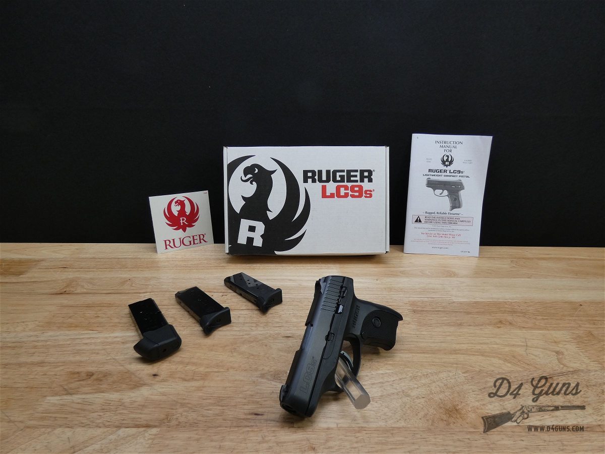 Ruger LC9s - 9mm - w/ OG Box + More - LC9 - MFG 2017 -  LOOK!-img-1