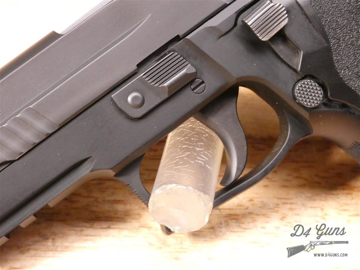 Sig Sauer P229 Elite - 9mm - SA/DA - 229 - w/ OG Case & 2 Mags -img-4