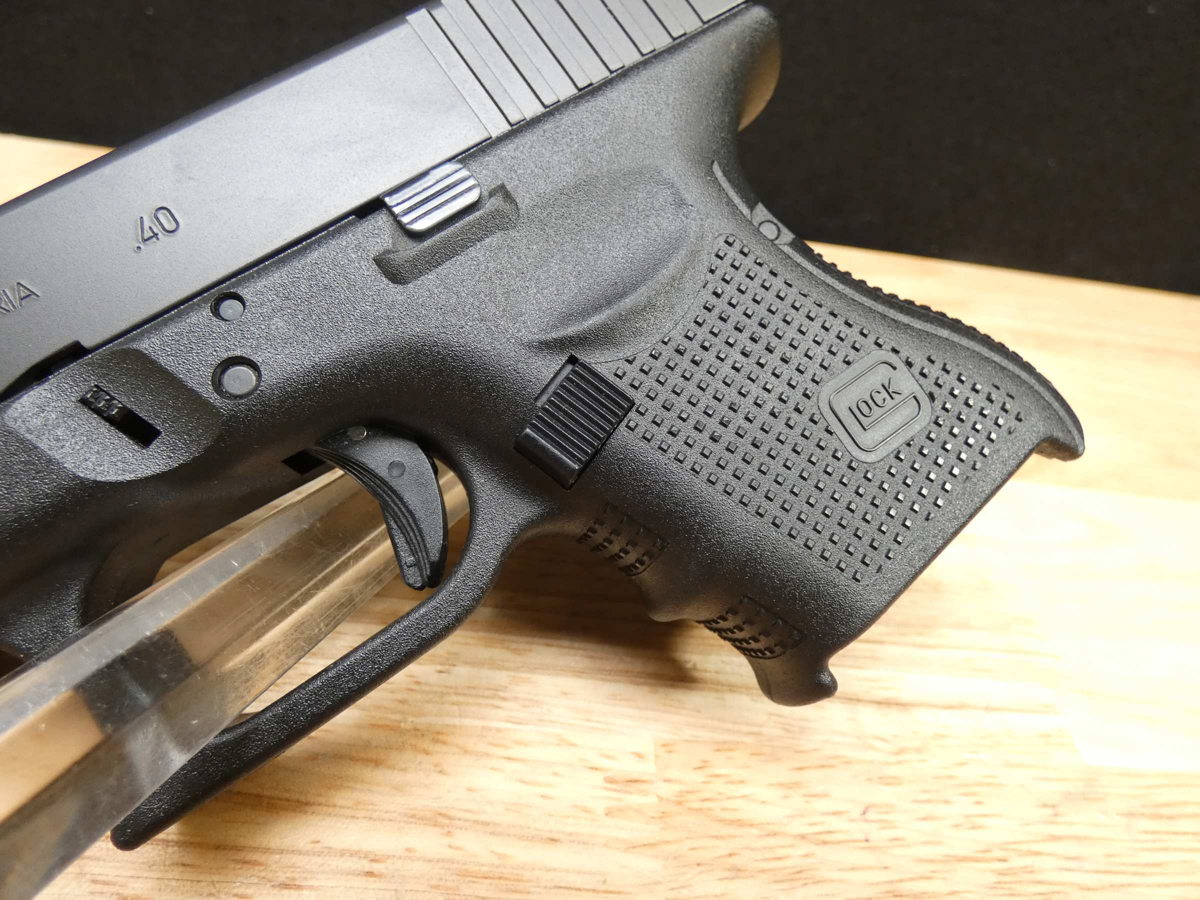 Glock 27 Gen 4 - .40 S&W - Compact G27 - w/ 2-Mags - CCW - LOOK!-img-6