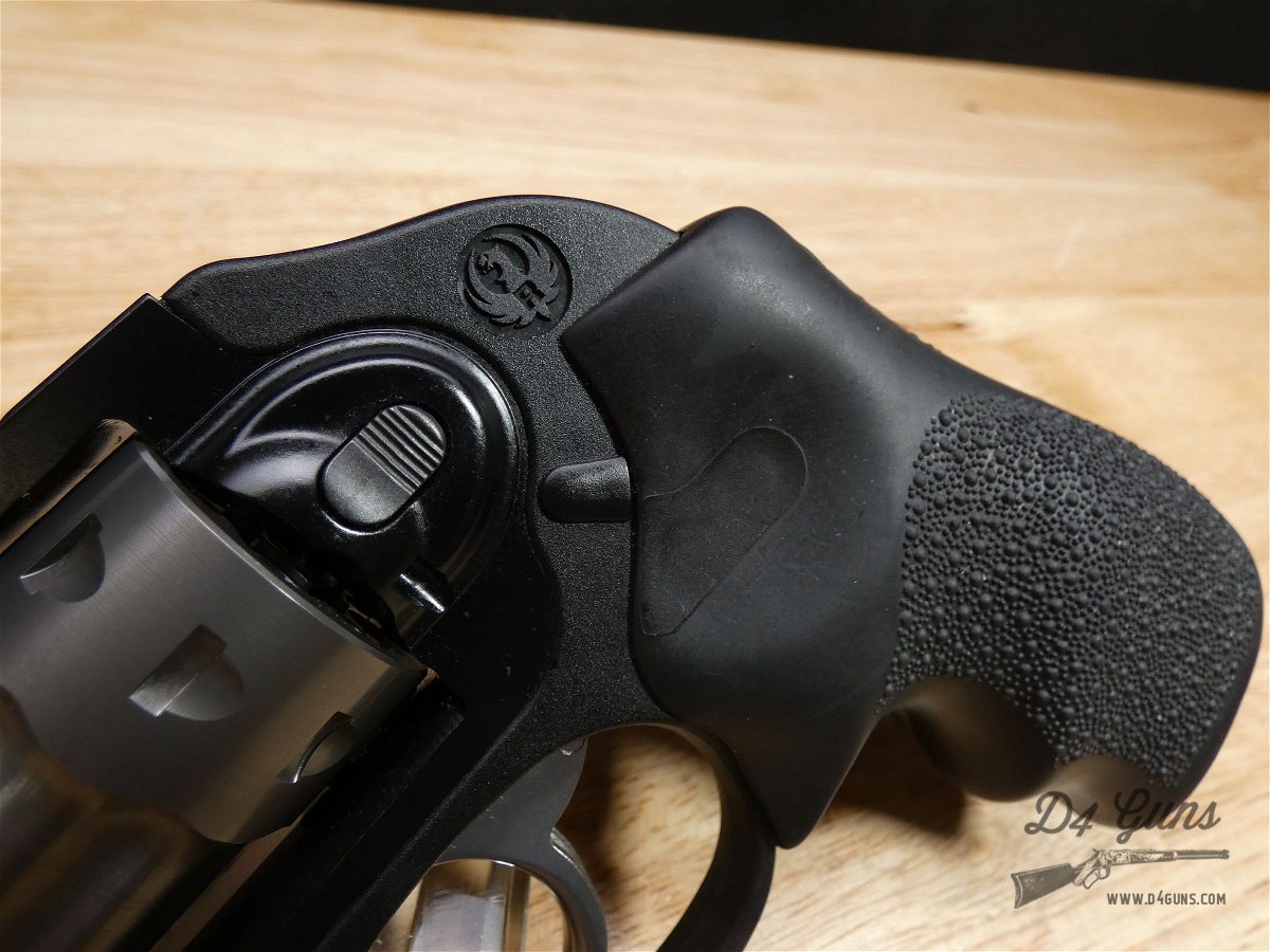 Ruger LCR - .22 LR - Mfg. 2012 - Light Compact Revolver - Hammerless-img-5