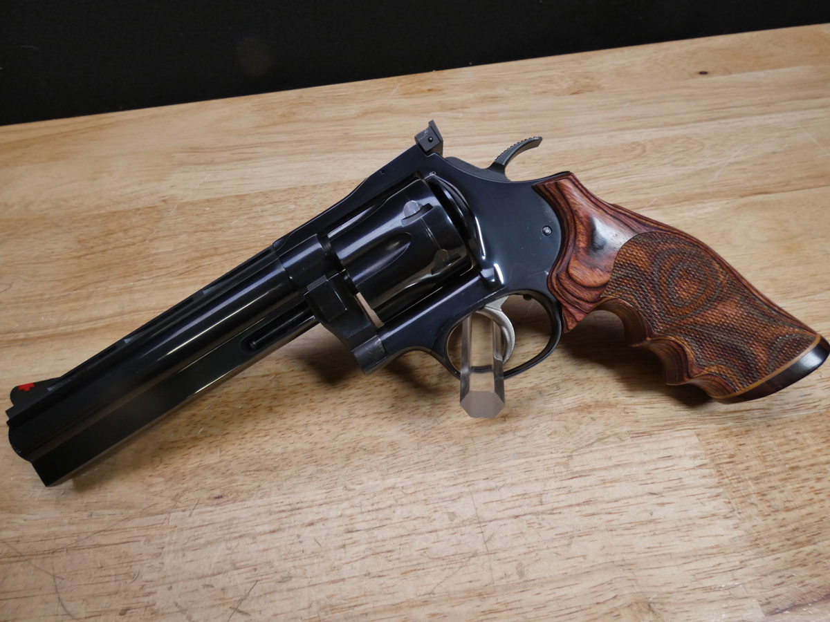 Dan Wesson Model 44 - .44 Mag - w/Holster - 6in BBL - DA/SA Revolver-img-2