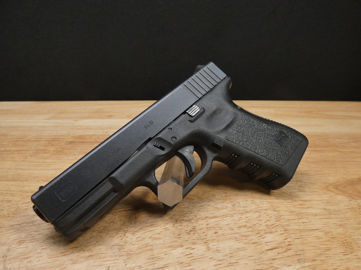 Glock 19 Gen 3 - 9mm - Austrian Made - G19 - w/ OG Case & Mag ! - LOOK ...