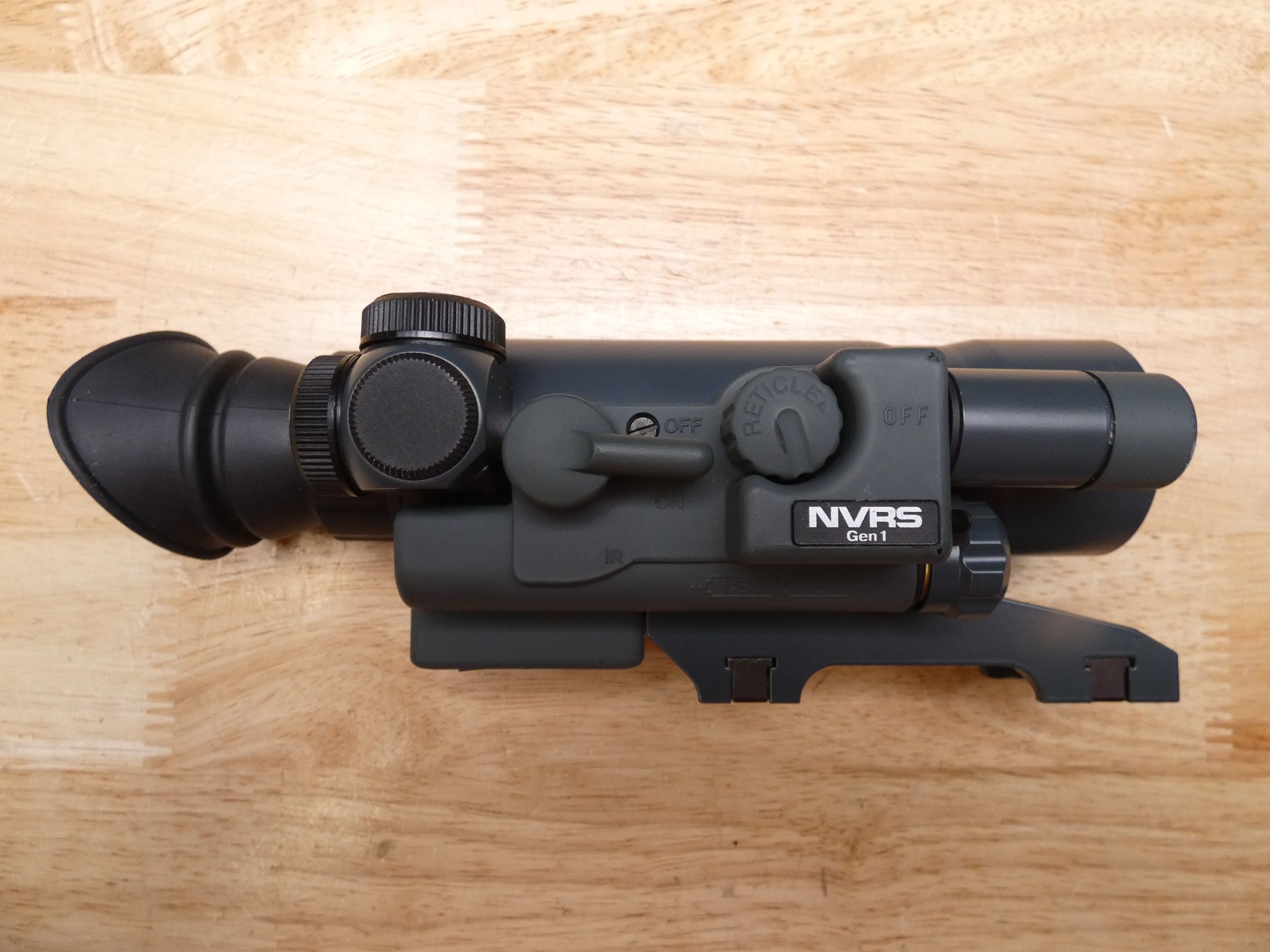 Firefield NVRS 3×42 Gen 1 Night Vision Rifle Scope and Mount D4 Guns